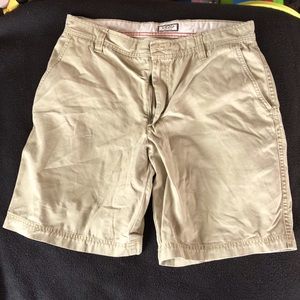 IZOD Khaki shorts